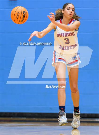 Thumbnail 1 in Davie @ North Iredell photogallery.