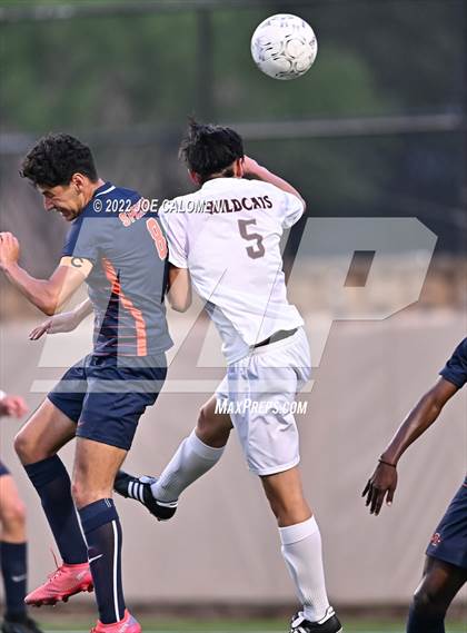 Thumbnail 3 in Plano vs Seven Lakes (UIL 6A Boys Soccer State Semifinal) photogallery.