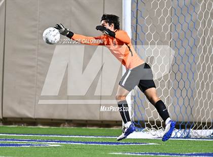 Thumbnail 1 in Plano vs Seven Lakes (UIL 6A Boys Soccer State Semifinal) photogallery.