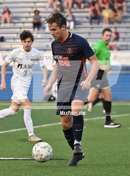 Thumbnail 1 in Plano vs Seven Lakes (UIL 6A Boys Soccer State Semifinal) photogallery.