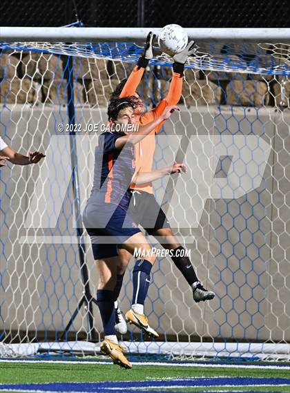 Thumbnail 3 in Plano vs Seven Lakes (UIL 6A Boys Soccer State Semifinal) photogallery.