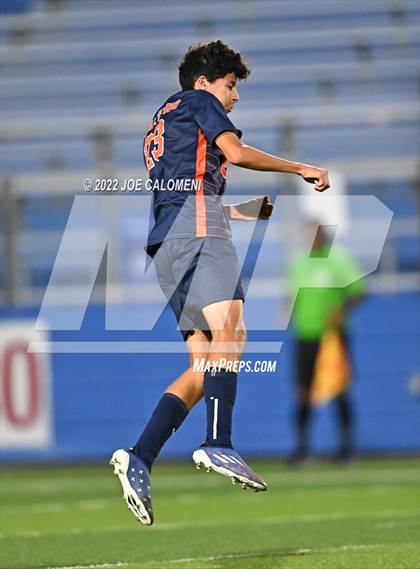 Thumbnail 3 in Plano vs Seven Lakes (UIL 6A Boys Soccer State Semifinal) photogallery.
