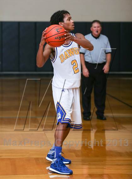 Thumbnail 2 in Dawson vs Copperas Cove (McDonald's Texas Invitational) photogallery.