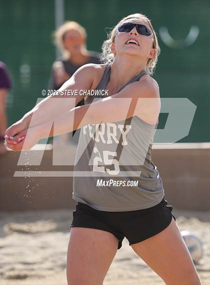 Thumbnail 3 in Mountain View vs Perry at Casteel photogallery.