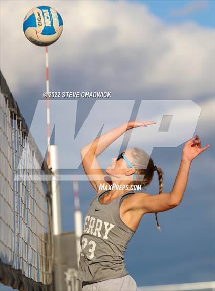 Thumbnail 2 in Mountain View vs Perry at Casteel photogallery.