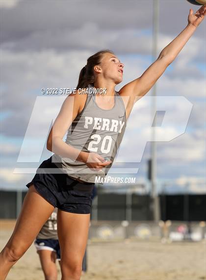 Thumbnail 2 in Mountain View vs Perry at Casteel photogallery.