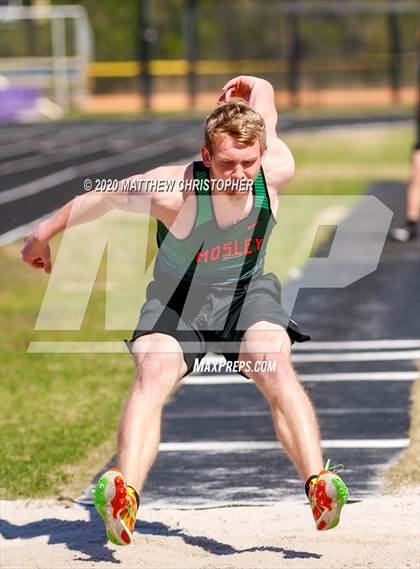Thumbnail 3 in South Walton vs. Niceville (Seahawk Invitational) photogallery.