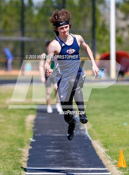 Thumbnail 2 in South Walton vs. Niceville (Seahawk Invitational) photogallery.