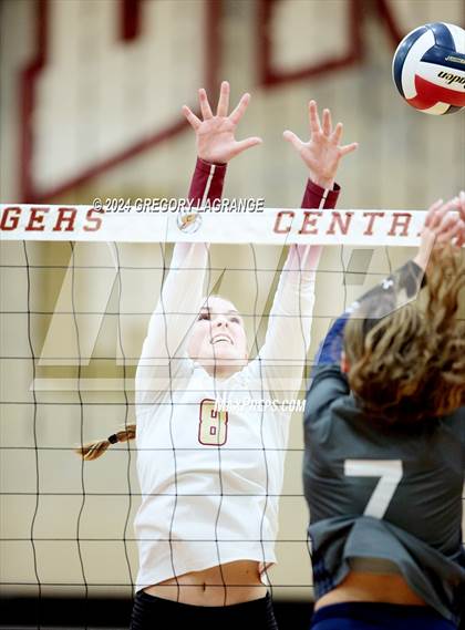 Thumbnail 2 in Keller vs Keller Central photogallery.
