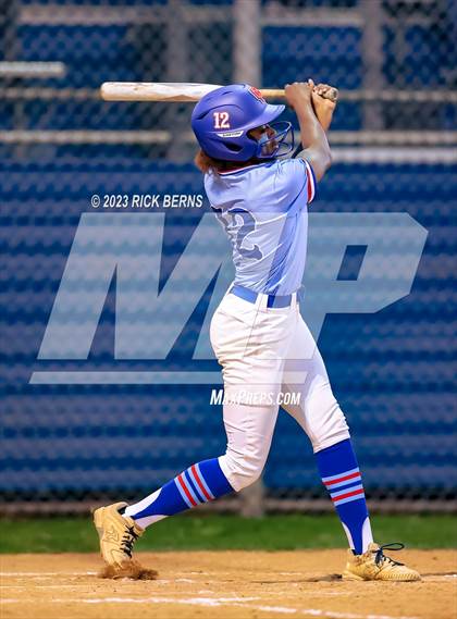 Thumbnail 1 in Oak Ridge vs Grand Oaks photogallery.