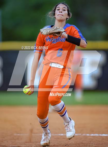 Thumbnail 1 in Oak Ridge vs Grand Oaks photogallery.