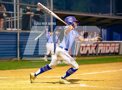 Thumbnail 3 in Oak Ridge vs Grand Oaks photogallery.