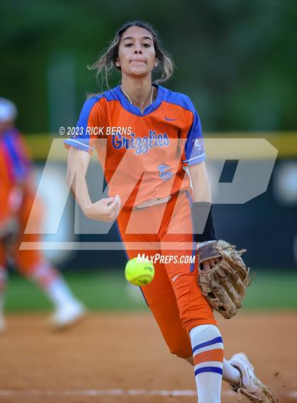 Thumbnail 3 in Oak Ridge vs Grand Oaks photogallery.