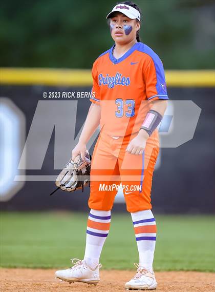 Thumbnail 1 in Oak Ridge vs Grand Oaks photogallery.