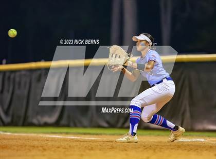 Thumbnail 1 in Oak Ridge vs Grand Oaks photogallery.