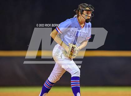 Thumbnail 3 in Oak Ridge vs Grand Oaks photogallery.