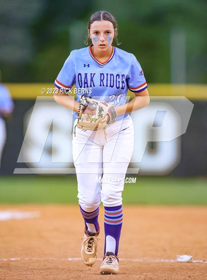 Thumbnail 2 in Oak Ridge vs Grand Oaks photogallery.