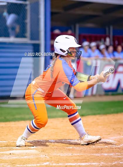 Thumbnail 1 in Oak Ridge vs Grand Oaks photogallery.