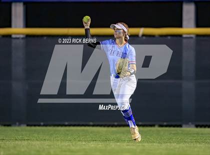 Thumbnail 3 in Oak Ridge vs Grand Oaks photogallery.