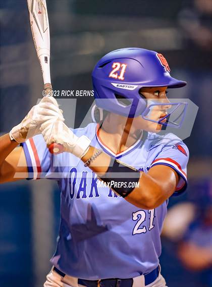 Thumbnail 1 in Oak Ridge vs Grand Oaks photogallery.