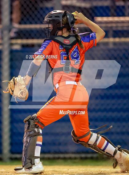 Thumbnail 3 in Oak Ridge vs Grand Oaks photogallery.
