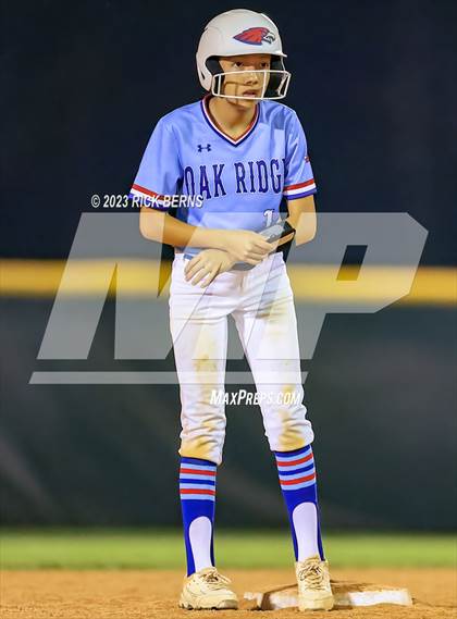 Thumbnail 1 in Oak Ridge vs Grand Oaks photogallery.