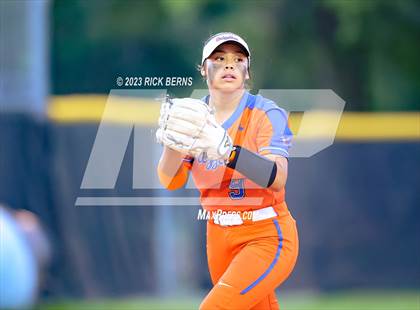 Thumbnail 3 in Oak Ridge vs Grand Oaks photogallery.