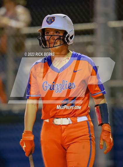 Thumbnail 3 in Oak Ridge vs Grand Oaks photogallery.
