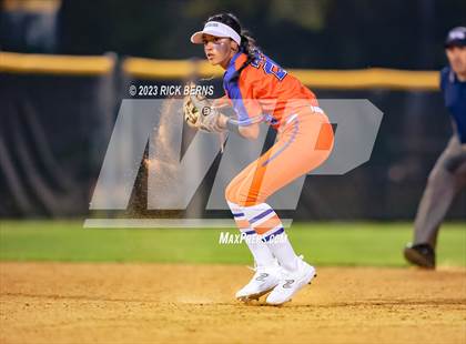 Thumbnail 3 in Oak Ridge vs Grand Oaks photogallery.