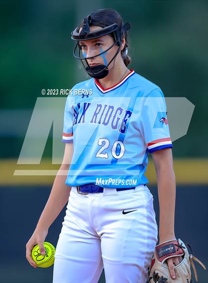 Thumbnail 3 in Oak Ridge vs Grand Oaks photogallery.