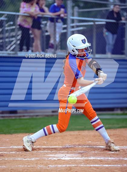 Thumbnail 2 in Oak Ridge vs Grand Oaks photogallery.