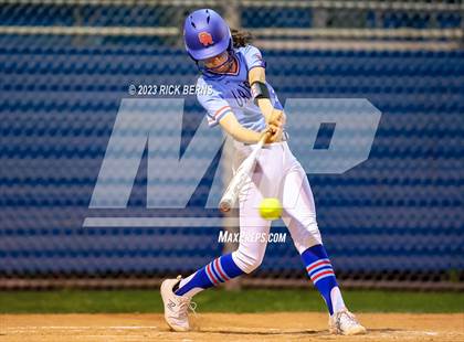 Thumbnail 3 in Oak Ridge vs Grand Oaks photogallery.