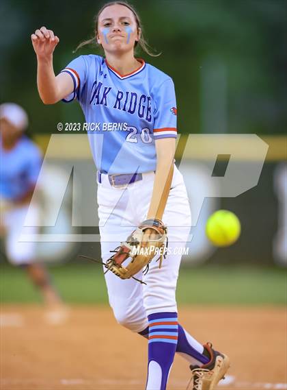 Thumbnail 2 in Oak Ridge vs Grand Oaks photogallery.