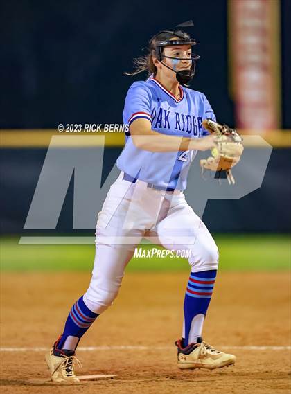 Thumbnail 1 in Oak Ridge vs Grand Oaks photogallery.