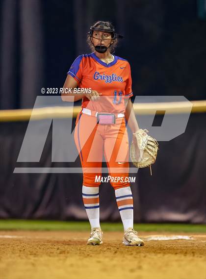 Thumbnail 3 in Oak Ridge vs Grand Oaks photogallery.