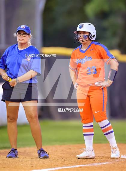 Thumbnail 3 in Oak Ridge vs Grand Oaks photogallery.