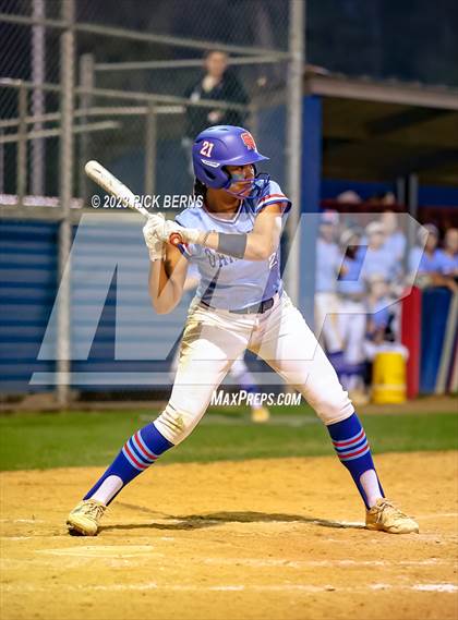 Thumbnail 3 in Oak Ridge vs Grand Oaks photogallery.
