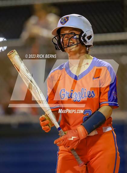 Thumbnail 1 in Oak Ridge vs Grand Oaks photogallery.
