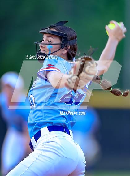 Thumbnail 1 in Oak Ridge vs Grand Oaks photogallery.
