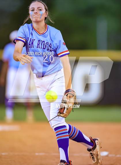 Thumbnail 2 in Oak Ridge vs Grand Oaks photogallery.