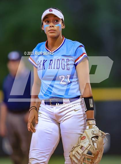 Thumbnail 1 in Oak Ridge vs Grand Oaks photogallery.