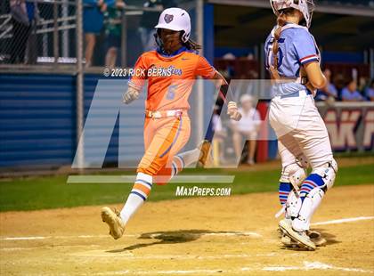 Thumbnail 3 in Oak Ridge vs Grand Oaks photogallery.
