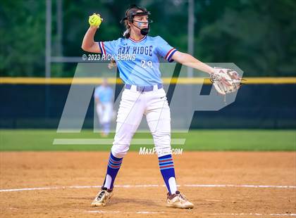 Thumbnail 2 in Oak Ridge vs Grand Oaks photogallery.