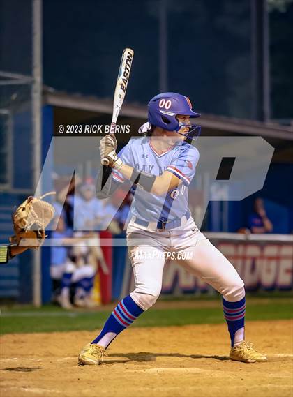 Thumbnail 1 in Oak Ridge vs Grand Oaks photogallery.