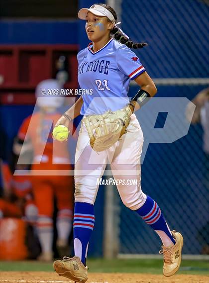 Thumbnail 3 in Oak Ridge vs Grand Oaks photogallery.