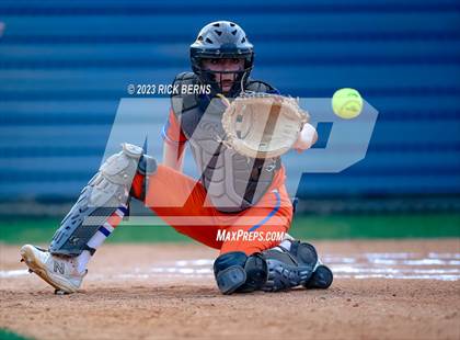 Thumbnail 3 in Oak Ridge vs Grand Oaks photogallery.