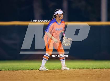 Thumbnail 3 in Oak Ridge vs Grand Oaks photogallery.