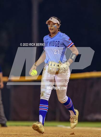 Thumbnail 3 in Oak Ridge vs Grand Oaks photogallery.