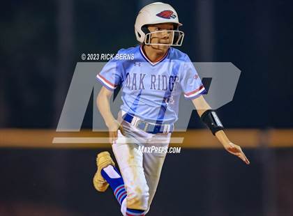 Thumbnail 3 in Oak Ridge vs Grand Oaks photogallery.