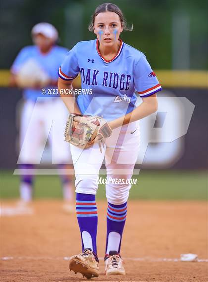 Thumbnail 1 in Oak Ridge vs Grand Oaks photogallery.